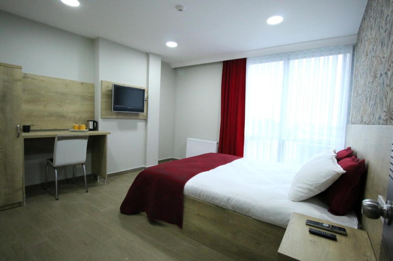 Joi Suites & Hotel 3*